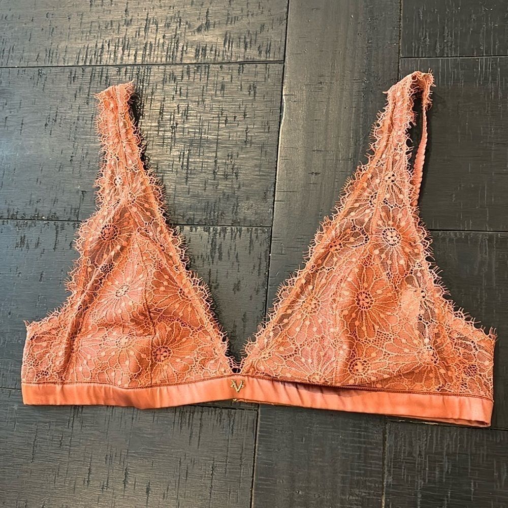 Victorias Secret Luxe Elongated Lace Unlined Wireless Bralette Medium Ginger‌‌